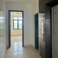 Bán nhà 3 tầng phố Bà Triệu ,Vĩnh Yên .kinh doanh đắc địa Gần bv đa khoa Tỉnh .