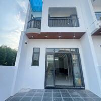 Hạ giá 100 triệu bán lỗ căn nhà lầu giá còn 1tỷ 990tr. Sổ riêng thổ cư
