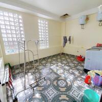 Cho thuê nhà Văn Cao vị trí đẹp, 7 p.ngủ khép kín, DT: 80m2.