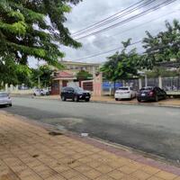 CẦN VỐN BÁN GẤP LÔ ĐẤT ĐỐI DIỆN THCS, THPT NGUYỄN BỈNH KHIÊM,TX CHƠN THÀNH, BÌNH PHƯỚC