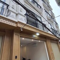 Bán nhà Phố Trạm,Long Biên 6 tầng,40m,mt4.7m oto đua nhỉnh 9 tỷ