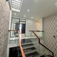 Bán nhà 3 tầng 4PN MT đường Phú Lộc 20 - Hòa Minh gần biển giá 5,5 tỷ. LH 0942992361