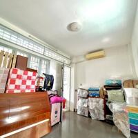 Nhà rộng ở liền, chỗ đậu ô tô, Khu Chợ Vải Phú Thọ Hòa, 3.7 tỷ