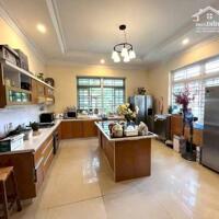 BDS HVL VILLA THẠCH MỸ LỢI Q2 1300m2 Hồ Bơi Giá 125tr THU NÉT