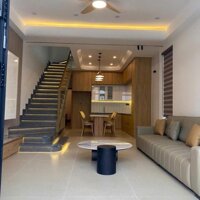 BÁN NHÀ VILLA KIỆT ÔTÔ THANH HẢI, FULL NỘI THẤT, CÓ BÃI ĐẬU OTO RỘNG, CHỈ 2,98 TỶ