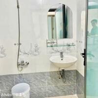 Cho thuê phòng MINI HOUSE kế  ĐH NAM CẦN THƠ, ĐH FPT, điện 2,9k, nước 12k