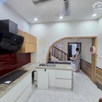 Cực hiếm. Bán nhà Định Công, Hoàng Mai. 60m2 x 3 Tầng. MT 4.2m. GẦN PHỐ. Hơn 7 Tỷ.