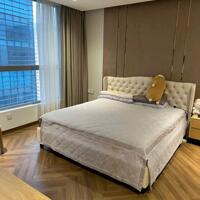 Cho thuê căn hộ chung cư Vinhomes Nguyễn Chí Thanh, căn góc, 3 phòng ngủ, giao nhà luôn