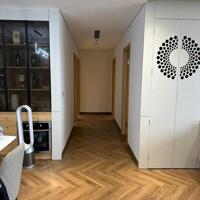 Cho thuê căn hộ chung cư Vinhomes Nguyễn Chí Thanh, căn góc, 3 phòng ngủ, giao nhà luôn