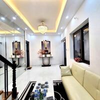 BÁN NHÀ LÒ ĐÚC – LEXUS ĐỖ SÁT CỬA – 4 TẦNG LUNG LINH – CHỈ NHỈNH 6 TỶ!