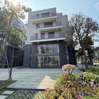Bán căn shophouse 2 mặt tiền đẹp nhất Eco Central Park Vinh, giữa ngã tư đại lộ Hùng Vương và Âu Cơ