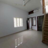 Cho thuê nhà căn góc 2 tầng 2 mặt tiền ngay chợ  Đồng Nai, 62m2, ngang gần 4m, Giá 11Tr/ Tháng