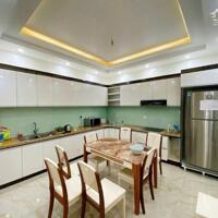 Cho thuê nhà 7 p.ngủ khép kín có thang máy phố Văn Cao.