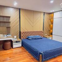 Hot hit Nguyễn Lương Bằng, PL 3 ô tô tránh, ngõ thông KD, 3 bước ra hồ, 60m2*5T Mt 4.4m, 19 tỷ