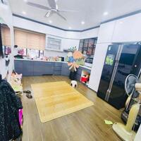 Hot hit Nguyễn Lương Bằng, PL 3 ô tô tránh, ngõ thông KD, 3 bước ra hồ, 60m2*5T Mt 4.4m, 19 tỷ