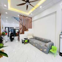 BÁN NHÀ QUAN NHÂN - Q. THANH XUÂN - NHÀ MỚI - HỒ ĐIỀU HOÀ - DÂN TRÍ CAO - 40M, 5 TẦNG , MT 4M , GIÁ 9 TỈ 5 THƯƠNG LƯỢNG