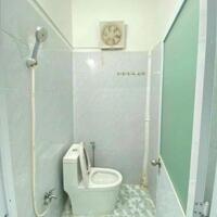 Nhà đẹp cạnh bến Ninh Kiều