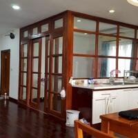 Cho thuê căn hộ 2PN view hồ, rộng 75m2 tại Quảng Khánh, Tây Hồ, đủ đồ