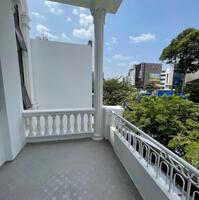 Căn hộ Studio cửa sổ lớn Full nội thất nhà mặt tiền gần sân bay Tân Sơn Nhất