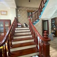 Chính chủ cần tiền bán gấp căn nhà 4 tầng tại trung tâm khu tái định cư Thạch Bàn, Long Biên