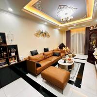 Bán nhà phố Trần Khát Chân, Hai Bà Trưng, gần hồ, ô tô vào nhà 6 tầng 65m2 giá 12.5 tỷ