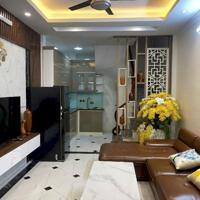 Nhà mới đẹp gần phố - ngõ nông rộng nội thất đẹp - đầy đủ công năng dân trí cao an sinh đình Vĩnh Hưng 5 tầng 35 mét vuông mặt tiền 3,5 m