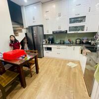 Bán phân lô phố Linh Lang, mặt ngõ ô tô ra vào kinh doanh, 2 mặt thoáng, DT 55m2, giá chỉ 16 tỷ