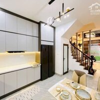 BÁN NHÀ LÒ ĐÚC – VÀI BƯỚC LÊN MẸC – FULL NỘI THẤT – CHỈ VIỆC XÁCH VALI Ở NGAY