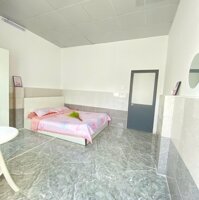 SẬP SÀN SẬP SÀN SẬP SÀN Căn 2 Phòng Ngủ Ban Công Cửa Sổ Trơi Ơi Nó Chill Thang Máy Tới Ngay Cửa Ngay Khu ETown Bàu Cát