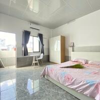 SẬP SÀN SẬP SÀN SẬP SÀN Căn 2 Phòng Ngủ Ban Công Cửa Sổ Trơi Ơi Nó Chill Thang Máy Tới Ngay Cửa Ngay Khu ETown Bàu Cát