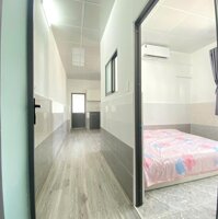 SẬP SÀN SẬP SÀN SẬP SÀN Căn 2 Phòng Ngủ Ban Công Cửa Sổ Trơi Ơi Nó Chill Thang Máy Tới Ngay Cửa Ngay Khu ETown Bàu Cát
