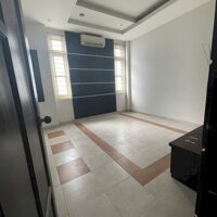 Bán nhà phố Hưng Gia 2 đường số 2 kế bên khu Sky Garden sầm uất, giá tốt nhất