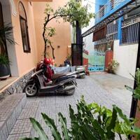 Bán Nhà 2 tầng đẹp, mặt tiền kiệt ô tô Phan Chu Trinh,Huế ( gần cầu Phú Cam)