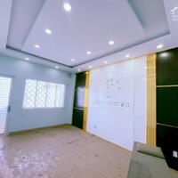 Bán nhà 4 lầu và tầng hầm mặt tiền Đồng Khởi, ngay Bệnh Viện Đồng Nai, 94m2, giá 14 tỷ 800