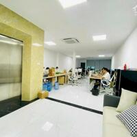 Bán tòa nhà văn phòng Ngyễn Trãi hàng xóm Royal Citi, DT 100, 8T, mt 6m.