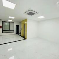 Bán tòa nhà văn phòng Ngyễn Trãi hàng xóm Royal Citi, DT 100, 8T, mt 6m.