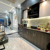 Bán nhà HXH Nguyễn Bặc, 5 tầng - DT 3.8x13m - giá chỉ 8.6 tỷ