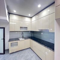 ĐỘC LẬP - XÂY MỚI đương Lê Lợi, sân cổng rộng. Giá rẻ