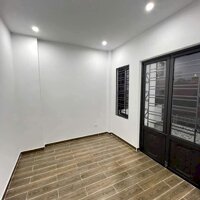 ĐỘC LẬP - XÂY MỚI đương Lê Lợi, sân cổng rộng. Giá rẻ
