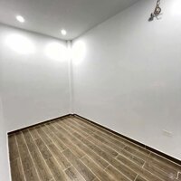 ĐỘC LẬP - XÂY MỚI đương Lê Lợi, sân cổng rộng. Giá rẻ