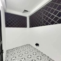 ĐỘC LẬP - XÂY MỚI đương Lê Lợi, sân cổng rộng. Giá rẻ
