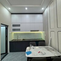 Nhà riêng 39mx 3 tầng Đường Chợ hàng Hồ Sen.Giá Rẻ