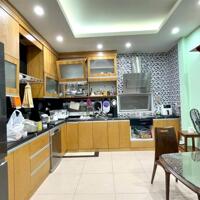 Cần bán gấp nhà phân lô phố Phùng Chí Kiên 65m2, 6T, ngõ 2 ô tô tránh, dừng đỗ ngày đêm,full nội thất tiền tỷ,