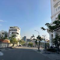 Bán đất biệt thự quay biển cột 5 , cách biển mấy bước chân.