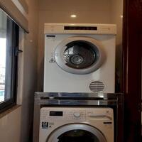 Cho thuê căn hộ dịch vụ tại Yên Phụ, Tây Hồ, 100m2, 1PN, ban công, view hồ, đầy đủ nội thất mới đẹp hiện đại