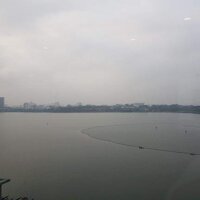 Cho thuê căn hộ dịch vụ tại Yên Phụ, Tây Hồ, 100m2, 1PN, ban công, view hồ, đầy đủ nội thất mới đẹp hiện đại