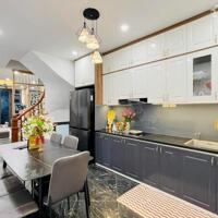 BÁN GẤP NHÀ KIM GIANG – Ô TÔ ĐỖ CỬA -KINH DOANH -NGÕ THÔNG -DT: 50m2 Giá 8,5 Tỷ
