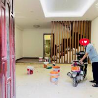 Cho thuê nhà riêng 5 tầng 70m/s tại Phố Việt Hưng, Long Biên, Hà Nội.