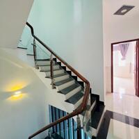 Bán nhà cách quận1 chỉ 15 phút, lộ xe tải thông Võ Văn Kiệt, 4 tầng - 54m2, 5.9 tỷ