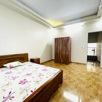 Cho thuê nhà Văn Cao, 4 phòng ngủ full đồ, DT: 55m2.